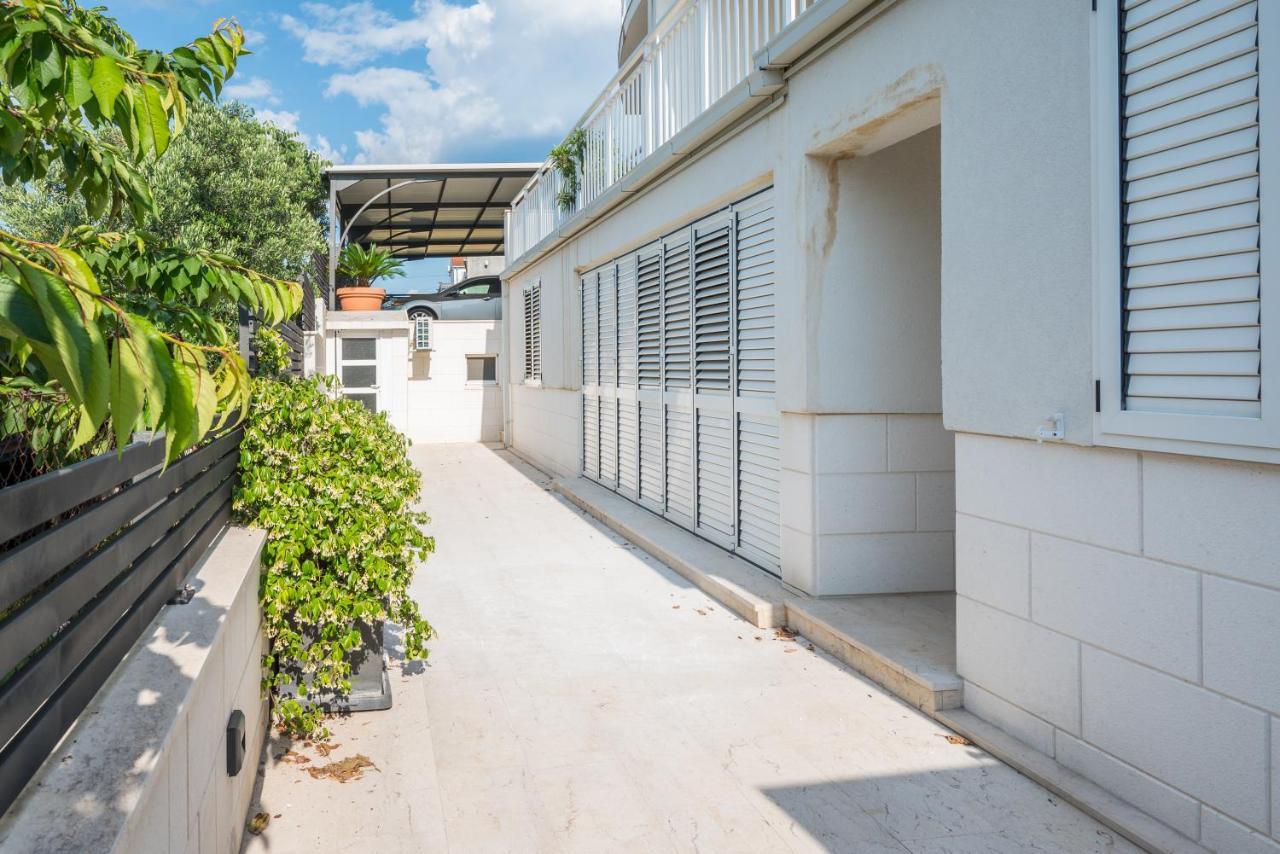 Vdl Apartments Trogir Buitenkant foto