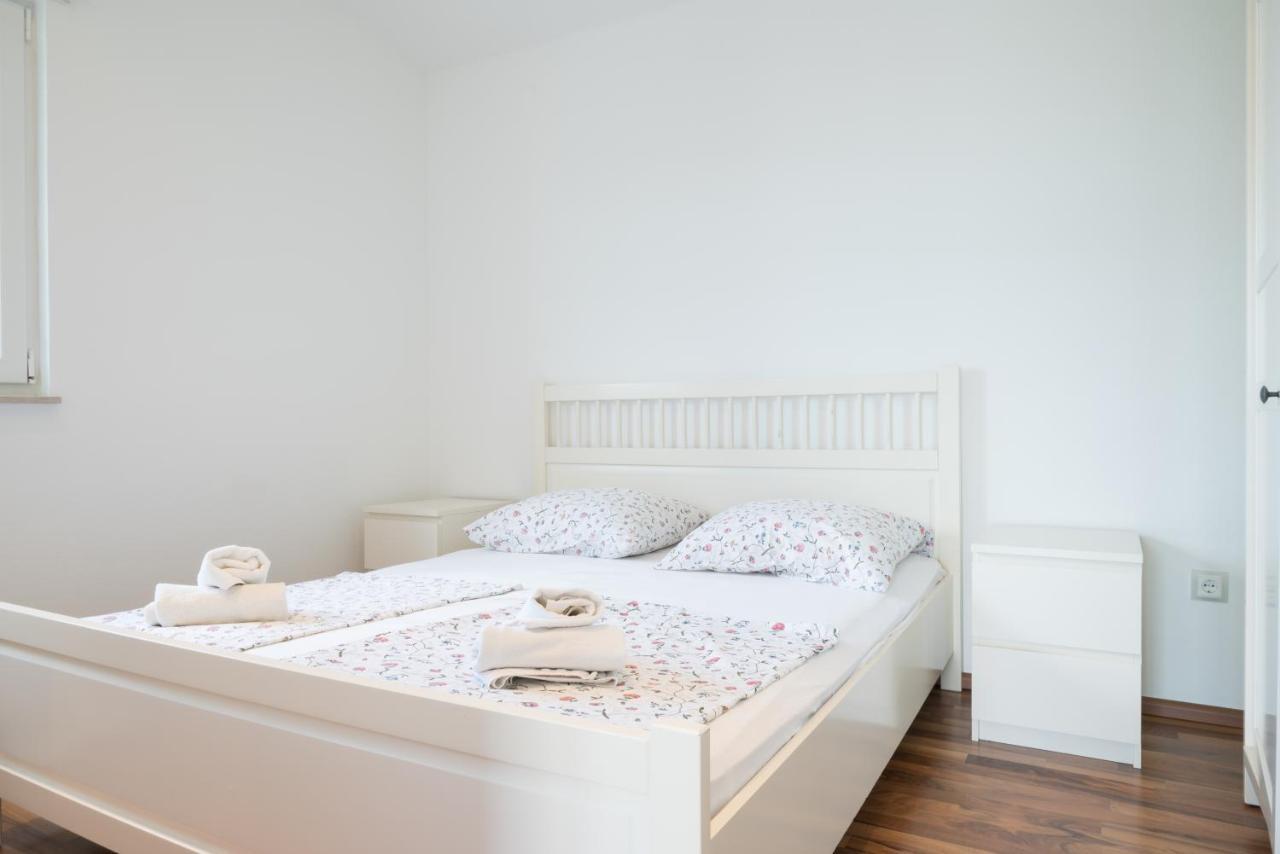 Vdl Apartments Trogir Buitenkant foto